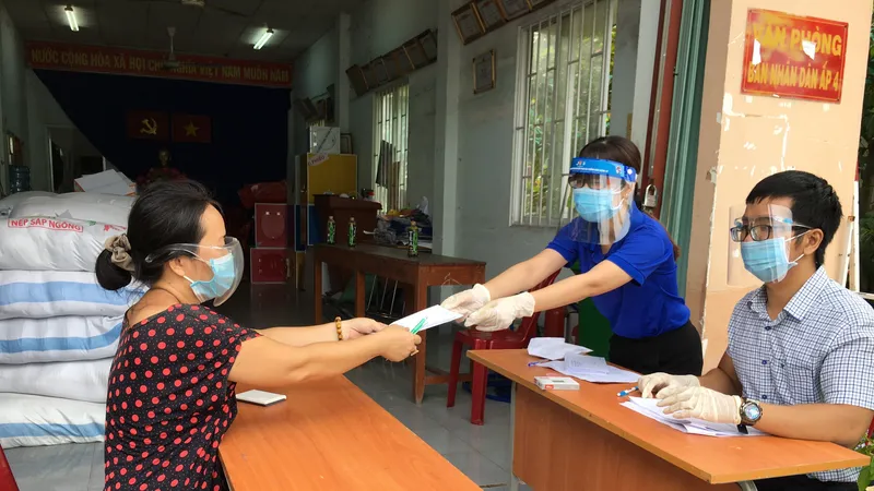 Khi nào người mắc Covid-19 nhận được tiền hỗ trợ?