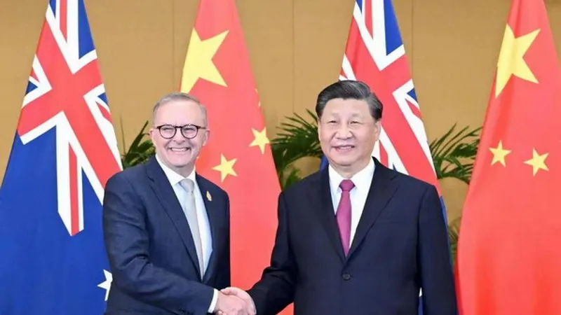 Chủ tịch Trung Quốc Tập Cận Bình gặp Thủ tướng Australia Anthony Albanese bên lề Hội nghị Thượng đỉnh G20 ngày 15-11-2022. Ảnh: Bộ Ngoại giao Trung Quốc
