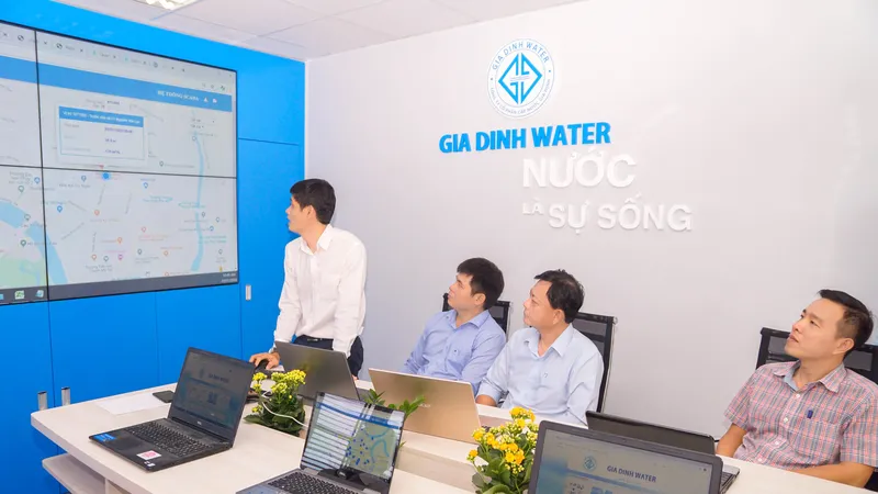 Từ Trung tâm NOC, nhân viên cấp nước Gia Định có thể theo dõi tình hình cấp nước trên địa bàn quản lý