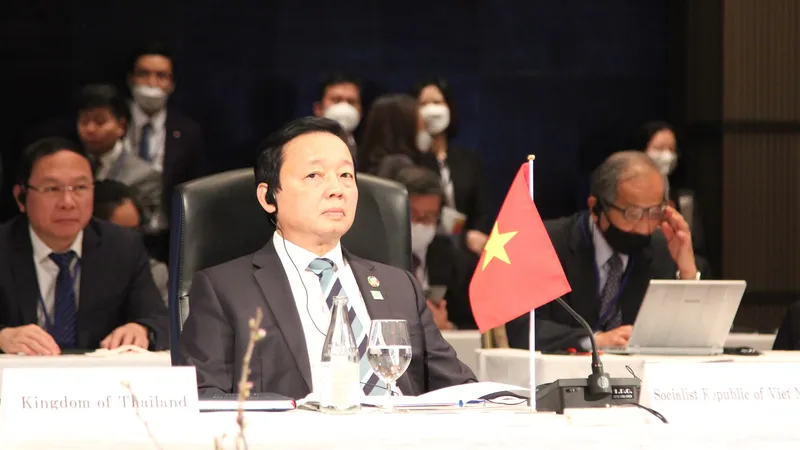 Phó Thủ tướng kiêm Bộ trưởng Bộ TN-MT Trần Hồng Hà dự phiên khai mạc hội nghị. Ảnh: TTXVN 