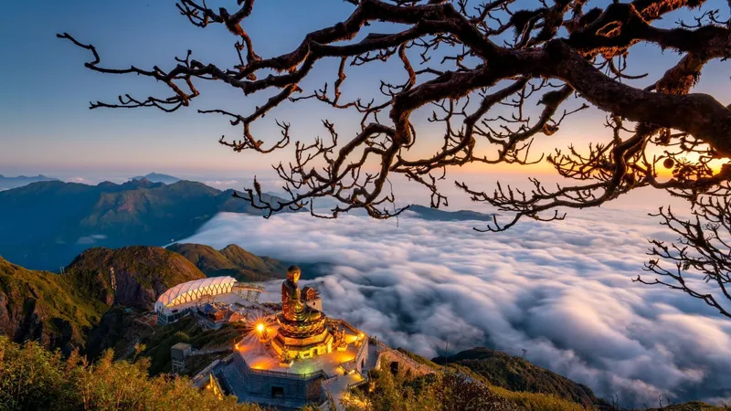 Đỉnh thiêng Fansipan, một đại diện vẻ đẹp Việt trên “trường đua” nhiếp ảnh quốc tế