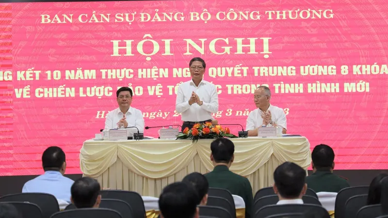 Hội nhập kinh tế gắn với quốc phòng, đảm bảo an ninh quốc gia