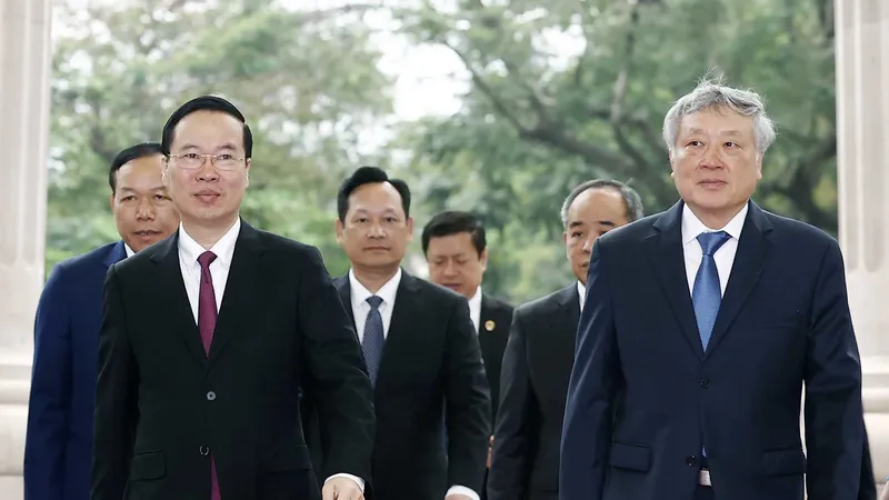 Chủ tịch nước Võ Văn Thưởng đến thăm, làm việc với Ban Cán sự Đảng, lãnh đạo Tòa án nhân dân tối cao vào ngày 27-3