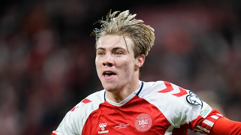Chân sút Rasmus Hojlund của đội tuyển Đan Mạch