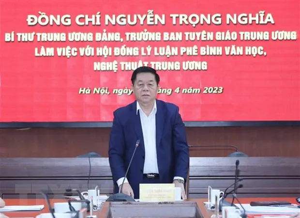 Trưởng Ban Tuyên giáo Trung ương Nguyễn Trọng Nghĩa phát biểu chỉ đạo buổi làm việc. Ảnh: PHƯƠNG HOA/TTXVN