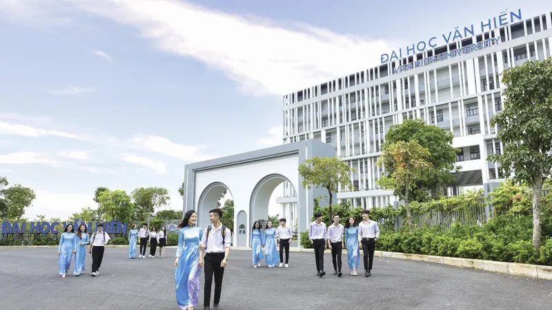 Trường đại học đào tạo sinh viên Thành Nhân trước Thành Danh 