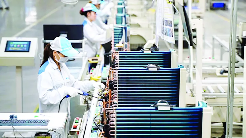 Một nhà máy sản xuất tại Việt Nam. Ảnh: Prensa Latina