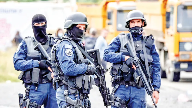 Lực lượng đặc nhiệm trên đường phố Kosovo