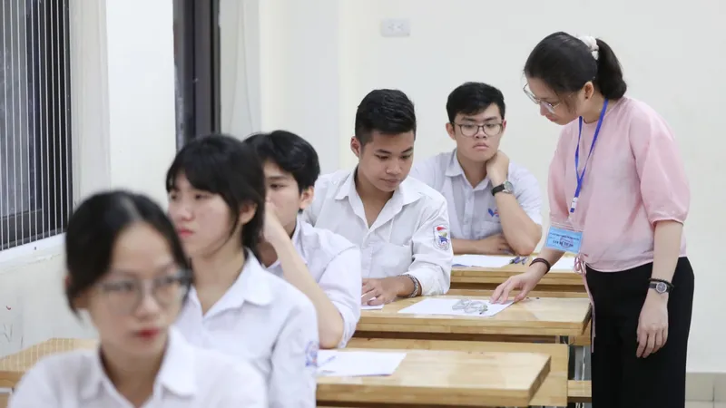 Thí sinh bước vào ngày thi quyết định để xét tuyển đại học