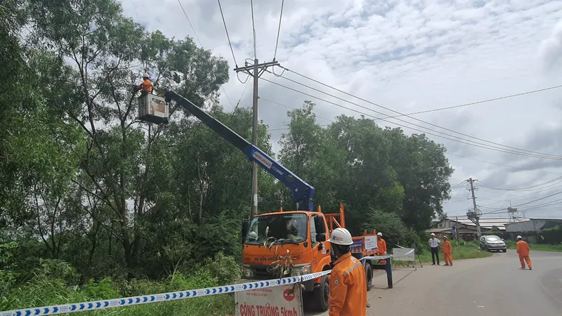TPHCM: Chủ động phòng ngừa tai nạn điện mùa mưa