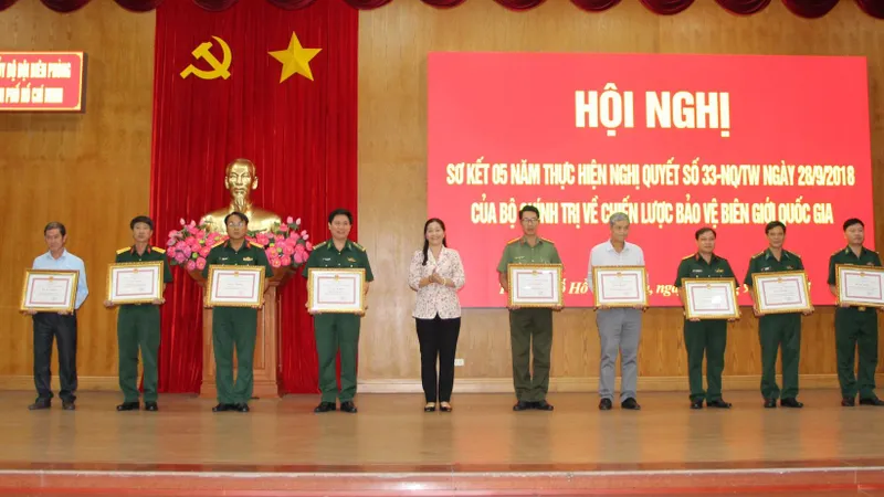 Xây dựng thế trận biên phòng toàn dân vững chắc ở khu vực biên giới biển