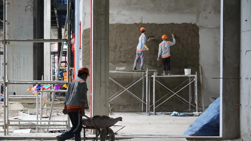 Dự án nhà ở xã hội tại TPHCM: Thừa khó khăn, thiếu giải pháp 