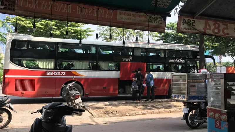 Xử lý nghiêm "xe dù, bến cóc"