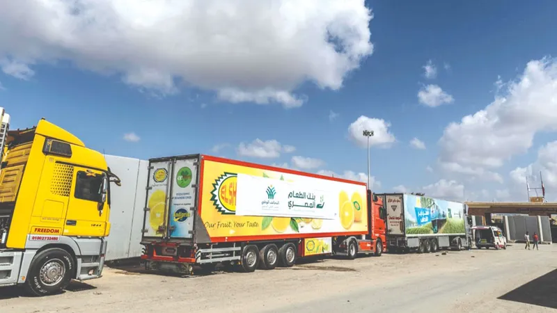 Đoàn xe cứu trợ của Liên hợp quốc vào Dải Gaza qua cửa khẩu Rafah