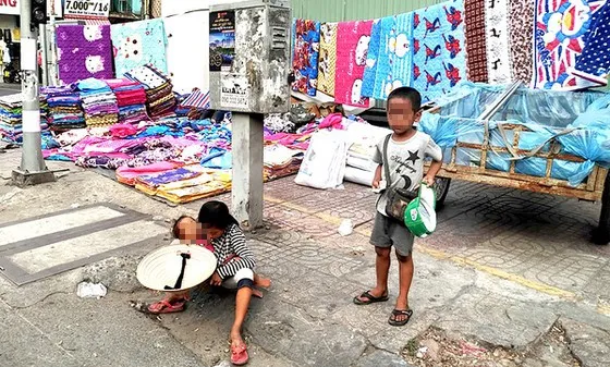 Tăng cường quản lý người lang thang xin ăn