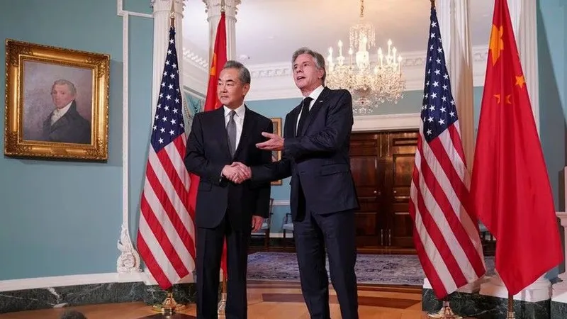 Ngoại trưởng Mỹ Antony Blinken và Ngoại trưởng Trung Quốc Vương Nghị tại Washington, Mỹ ngày 26-10-2023. Ảnh: Reuters