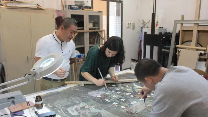 Nỗi lo bảo quản, phục chế tác phẩm nghệ thuật