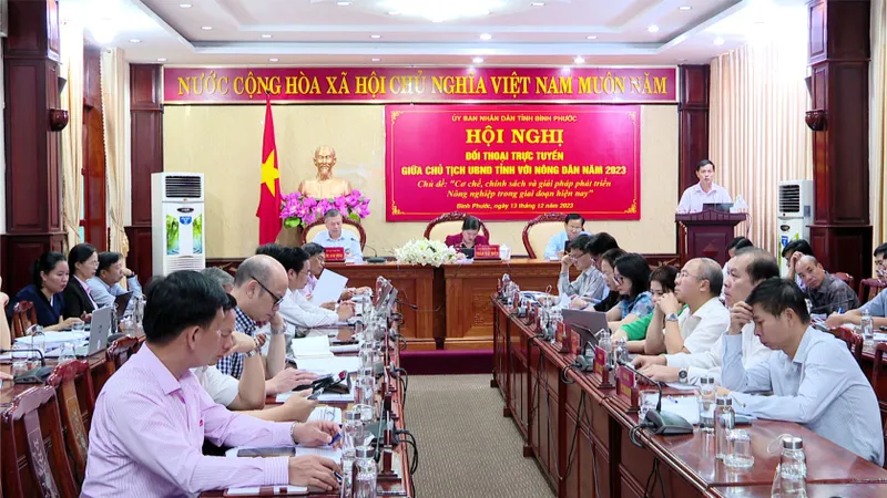 Chủ tịch UBND tỉnh Bình Phước đối thoại với nông dân