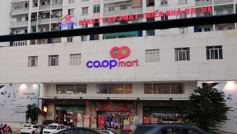 Mang yêu thương gửi về biển đảo