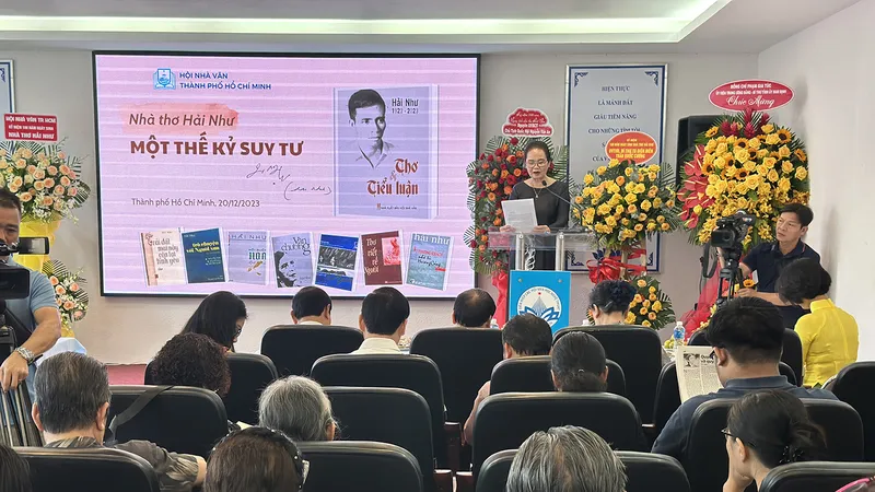 Nhà thơ Hải Như - Những vần thơ cánh phượng