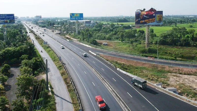 Đường về tết gần hơn - Bài 1: “Giải vây” vùng kinh tế trọng điểm phía Nam