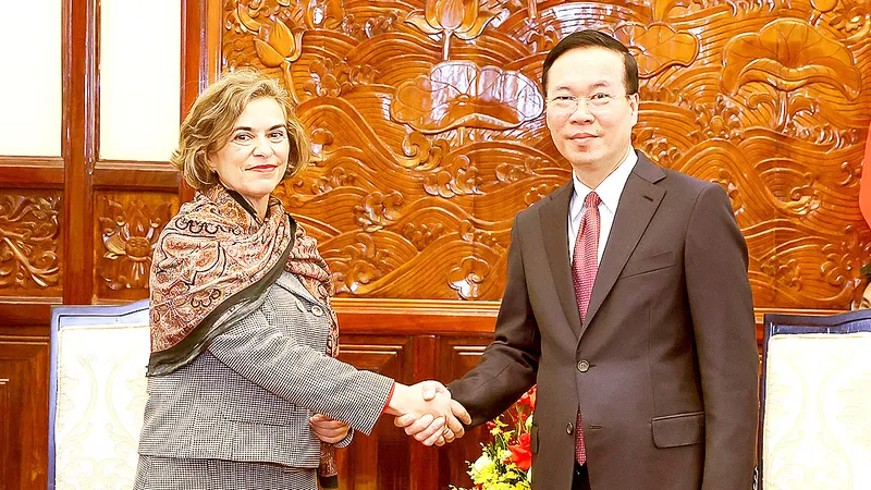 Chủ tịch nước Võ Văn Thưởng tiếp đại sứ các nước Ba Lan, Tây Ban Nha, Bangladesh trình Quốc thư