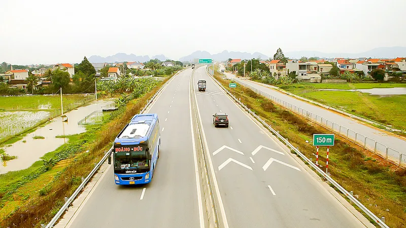 Đường về tết gần hơn - Bài 2: Đường lớn nối đến muôn nhà