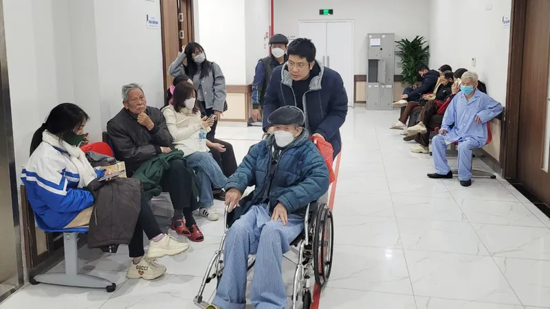 Nhiều dịch bệnh rình rập bùng phát: Không thể chủ quan