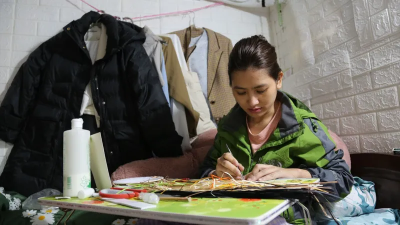 Những nữ “chiến binh kiên cường” tại “xóm chạy thận” Hà Nội
