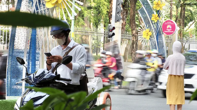 Vấn vương hình bóng cũ