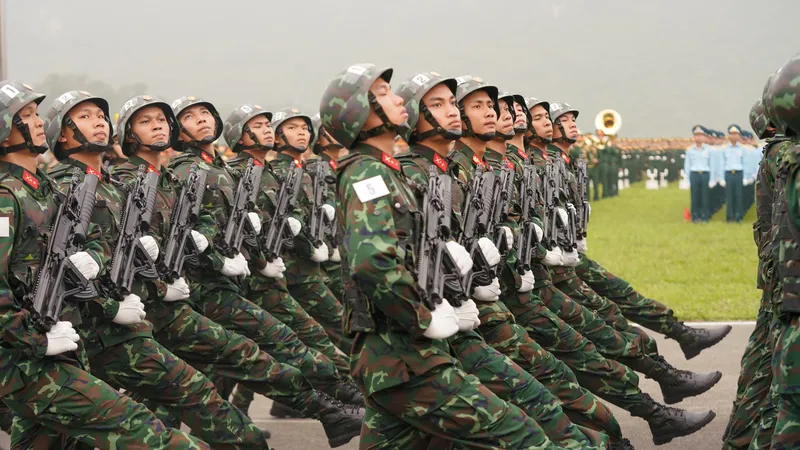 Hợp luyện đội hình diễu binh, diễu hành