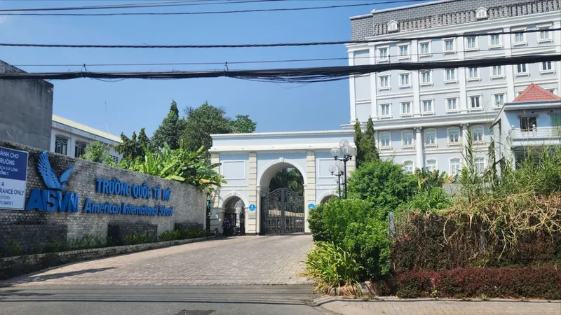 Trường Quốc tế Mỹ kết thúc năm học sớm vào ngày 26-4