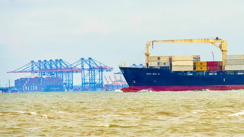 Nỗ lực kéo giảm chi phí vận tải biển