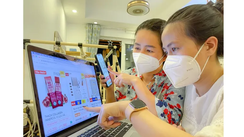 Hỗ trợ tiểu thương kinh doanh trực tuyến