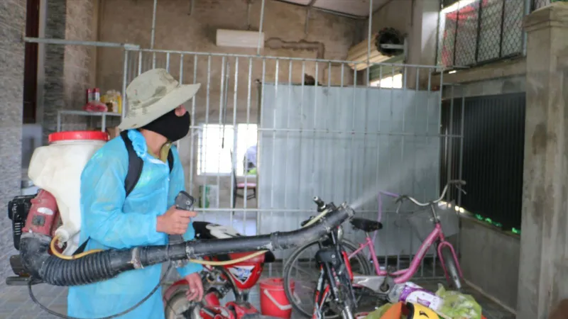 Xử phạt 3 đơn vị vi phạm về hóa chất chế phẩm diệt côn trùng