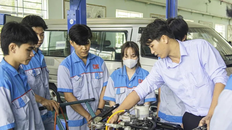 ĐBSCL tìm lời giải bài toán nhân lực chất lượng cao - Bài 3: Nâng chất đào tạo cùng chính sách đãi ngộ