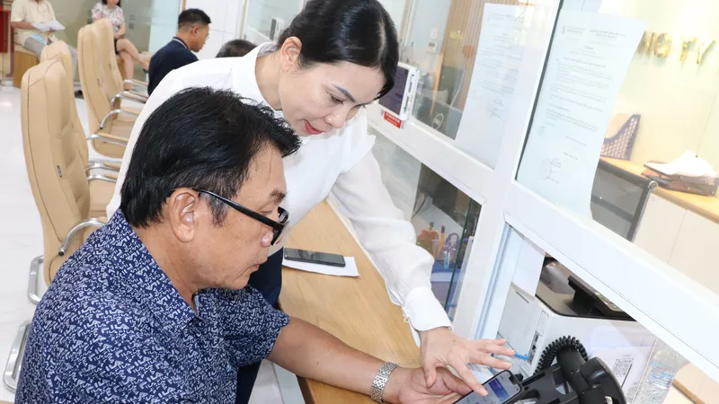 Đẩy mạnh chăm sóc khách hàng trực tuyến