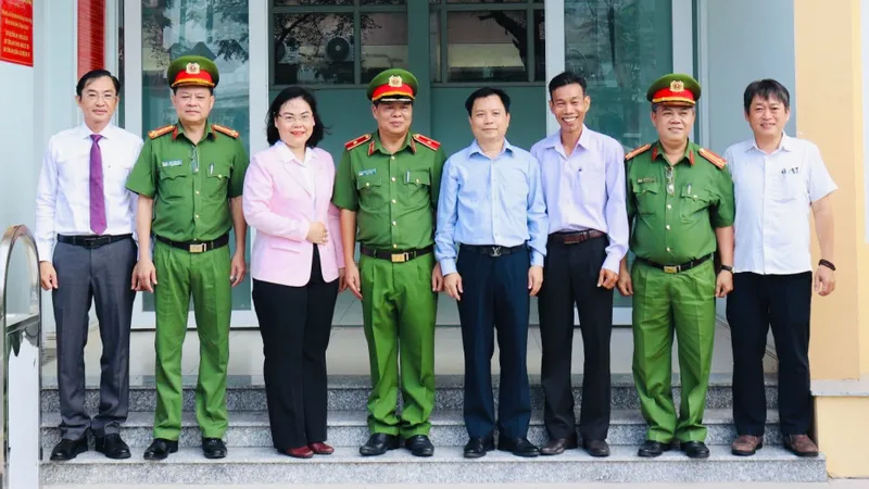 Bàn giao trụ sở mới cho Công an phường 3 (quận 6, TPHCM)