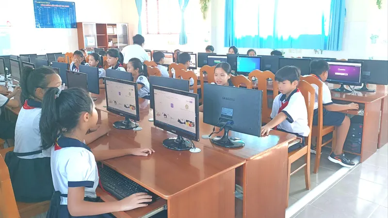 Gỡ nút thắt chuyển đổi số giáo dục
