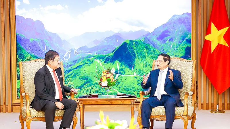 Thủ tướng Phạm Minh Chính tại buổi tiếp Chủ tịch Tập đoàn Mitsui & Co (Nhật Bản) Tatsuo Yasunaga. Ảnh: TTXVN