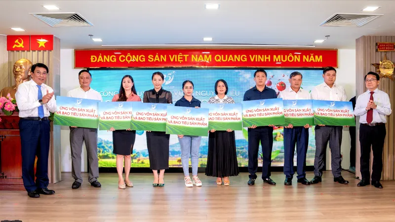 Saigon Co.op ứng vốn bao tiêu sản xuất cho các nhà cung cấp và HTX