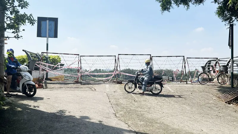 Bến phà Bình Quới phía phường Linh Đông, TP Thủ Đức đang được rào chắn