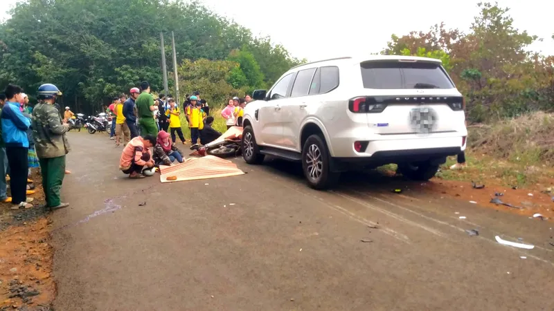 2 học sinh tử vong tại chỗ sau khi xe máy va chạm với ô tô