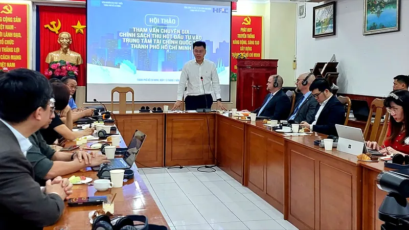 Hội thảo tổ chức tại Viện Nghiên cứu phát triển TPHCM, với sự tham gia trực tiếp và trực tuyến của các chuyên gia trong và ngoài nước