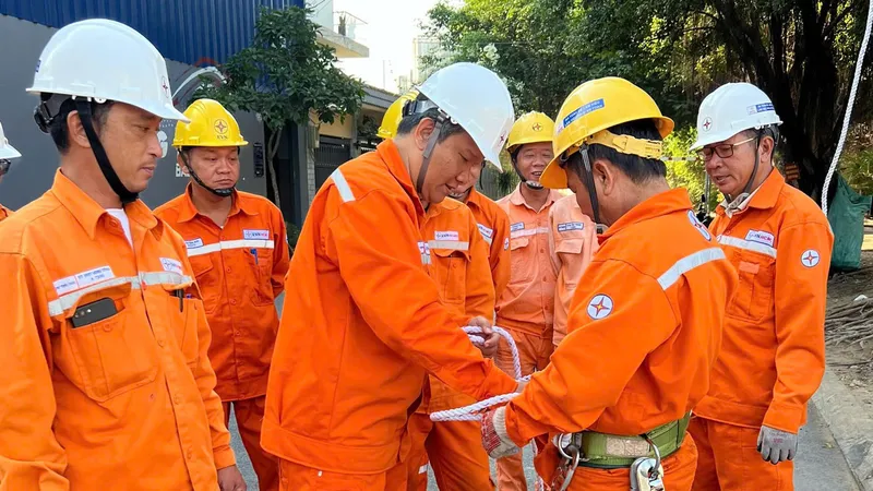 Công nhân vào Đảng - cơ hội hoàn thiện bản thân