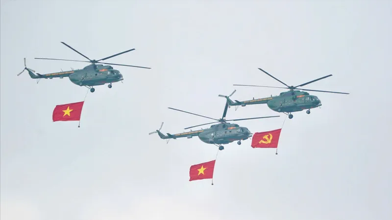 Mãn nhãn với hình ảnh tổng hợp luyện tham gia diễu binh, diễu hành ngày 30-4