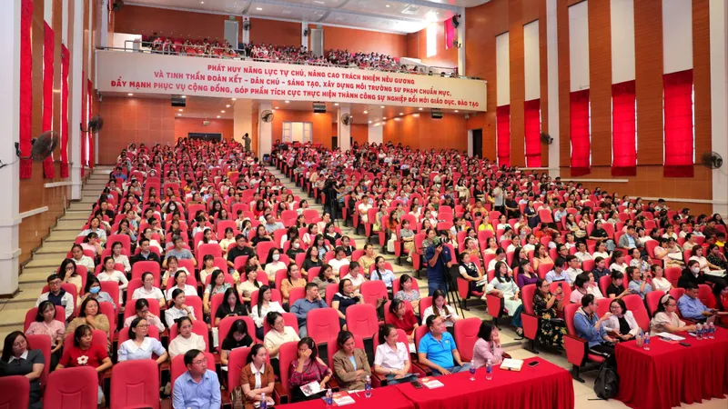 TPHCM: Hơn 800 giáo viên tiểu học và THCS tập huấn phương pháp giảng dạy tiếng Anh