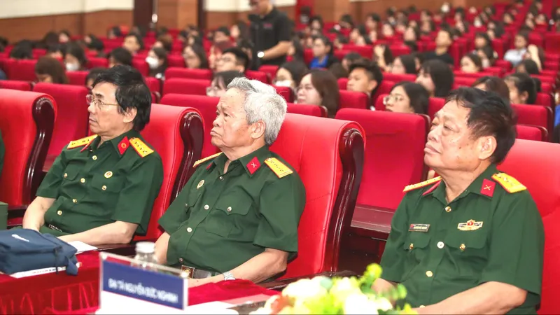 Khơi dậy tinh thần yêu nước trong thế hệ trẻ
