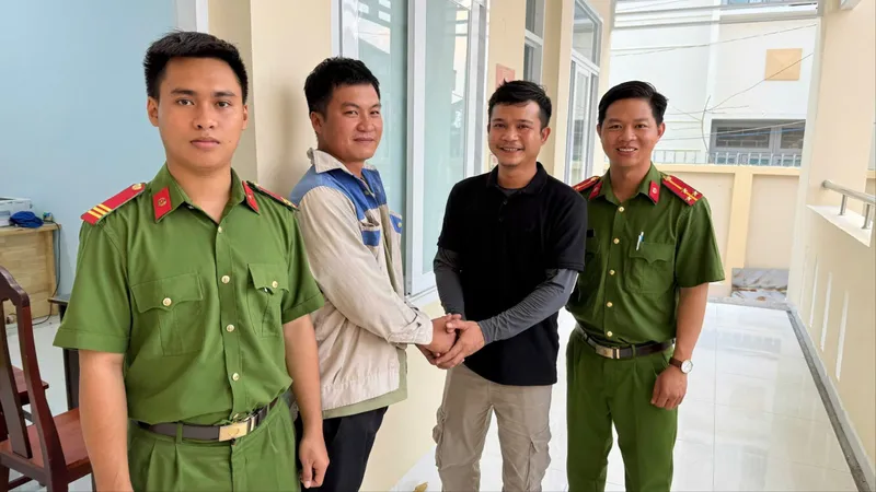 Bất ngờ nhận nửa tỷ đồng chuyển nhầm, người đàn ông tìm cách trả lại