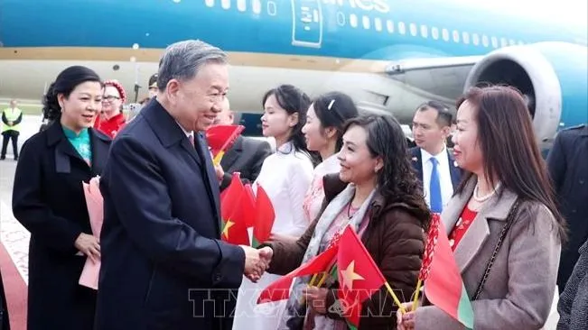 Tổng Bí thư Tô Lâm và Phu nhân bắt đầu thăm cấp Nhà nước Cộng hòa Belarus